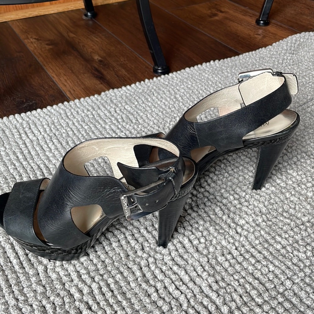 Cannot wear high heels anymore 🥴